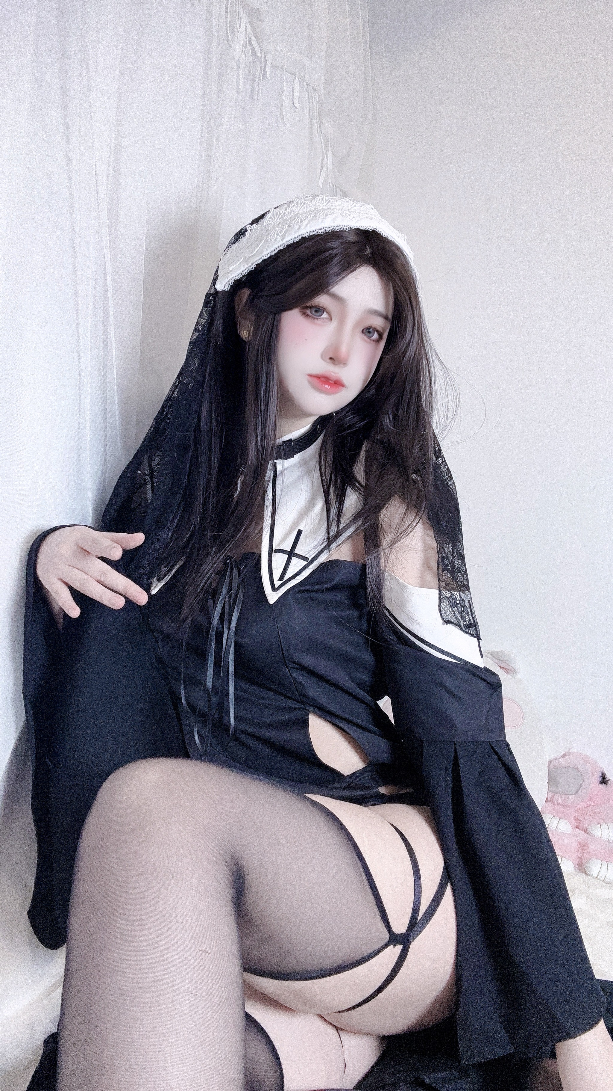 图片[1]-疯猫ss – NO.181 修女自拍[21P]-XikXak